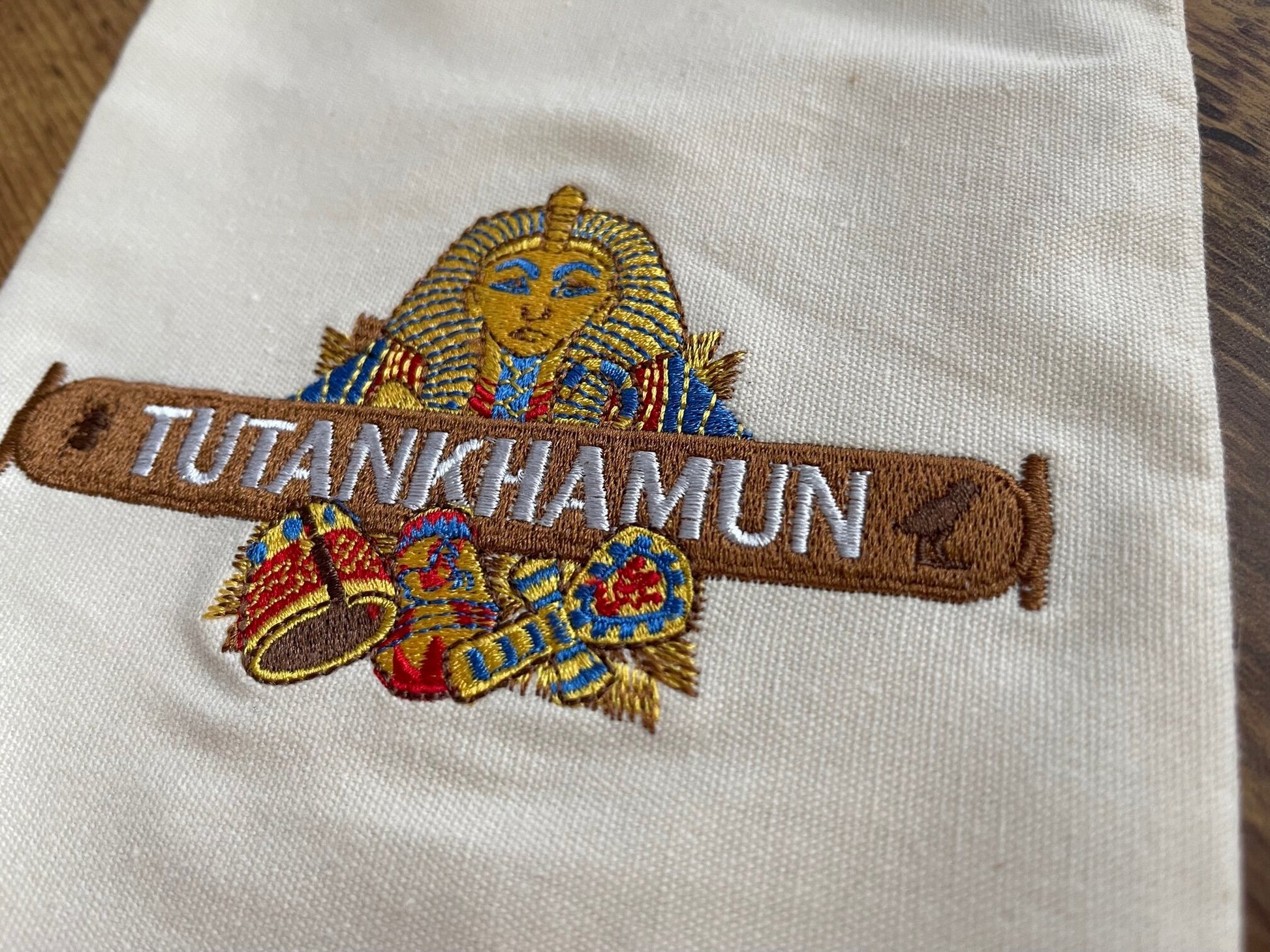 Tutankhamun Embroidered Tile Bag-2